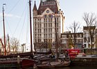 2014-12-06 13-46-32 0106 Rotterdam Blaak, Oude haven, Witte Huis